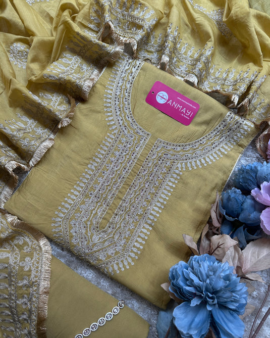 Gold Dori work mul Chanderi suit set