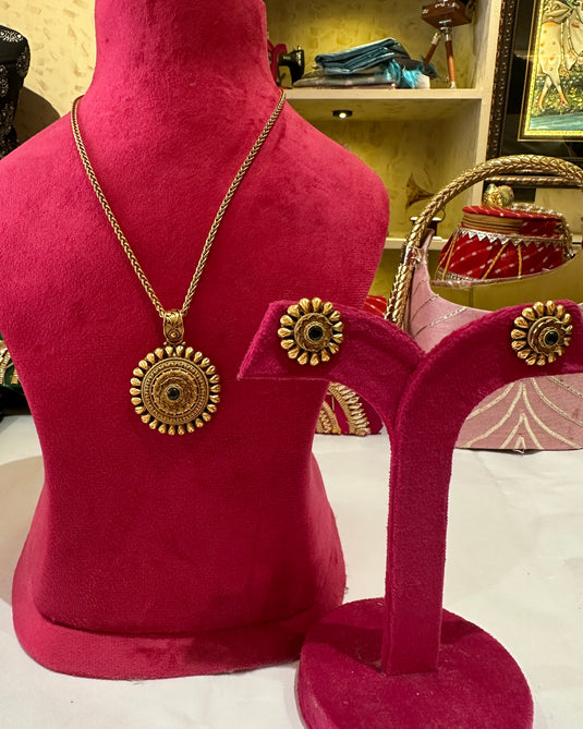 Temple jewellery polki set