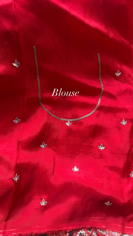 Khaddi Banarasi border shimmer lines saree
