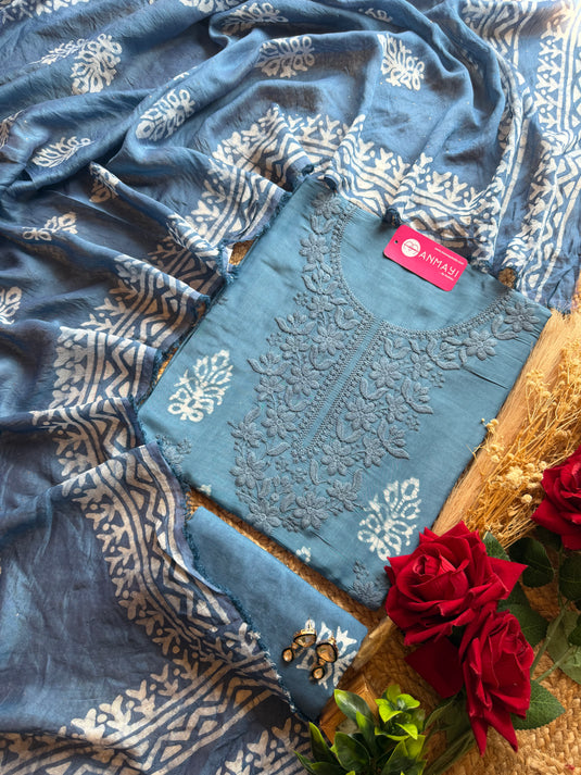 Embroidered neck muslin suit set with block print
