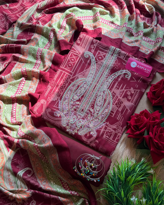 Fine pashmina printed Pakistani suits