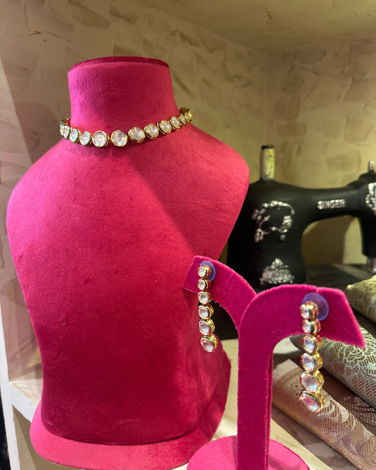 Single line kundan set
