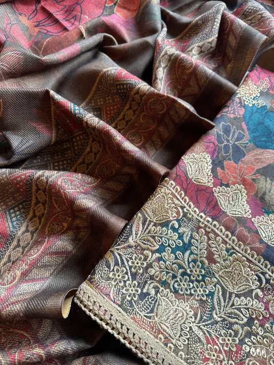 Coloured machine work soft spun suit set