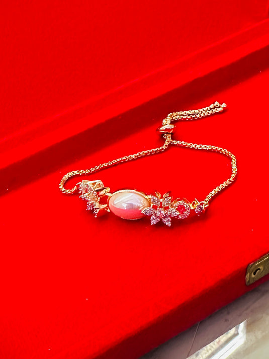 Pearl queen bracelet