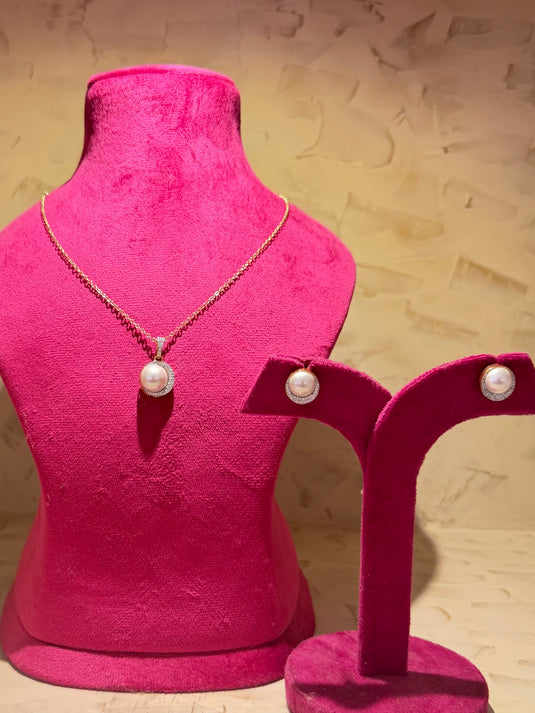 Half moon diamond pearl chain set