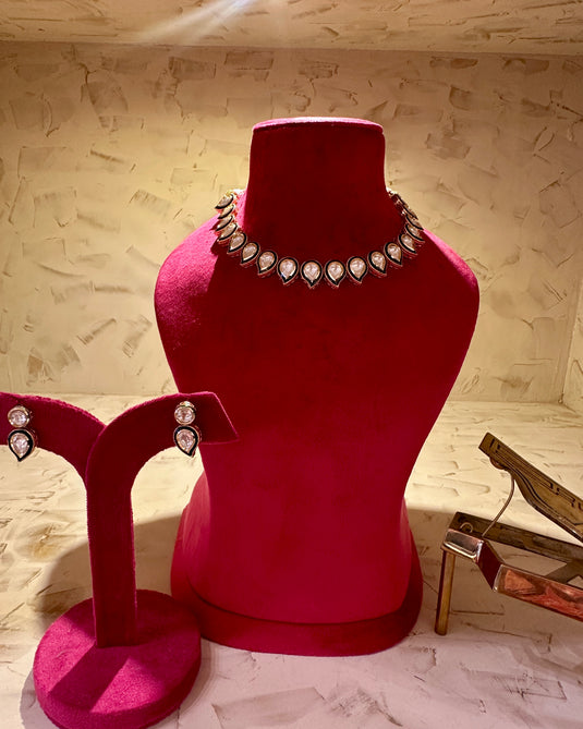 Leafy Kundan choker set