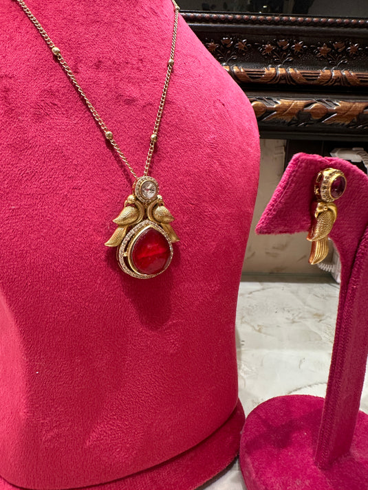 Birdy coloured stone set