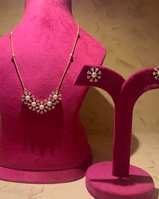 Flower bunch with pearl set