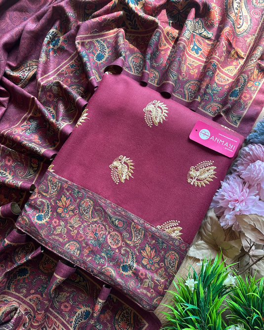 Embroidered booty spun suit set