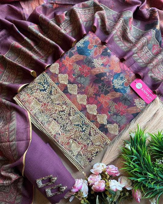 Coloured machine work soft spun suit set