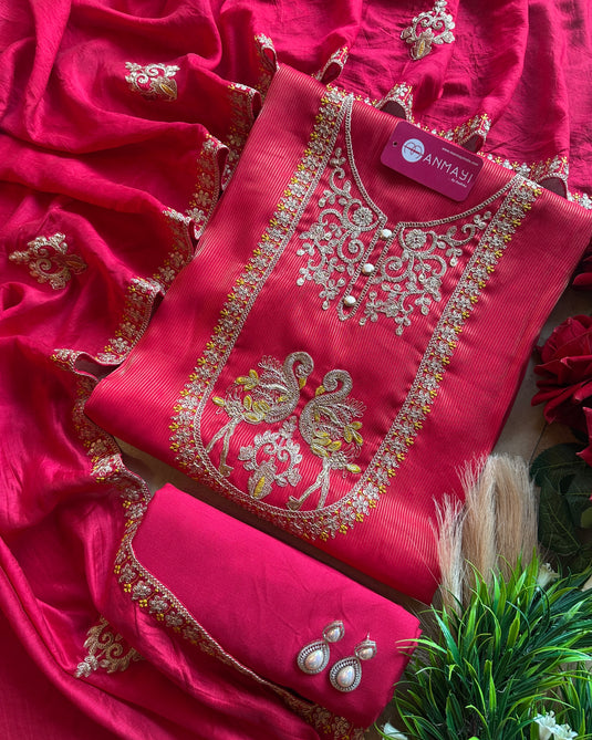 Shimmer lines dori neck swan suit set