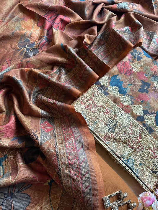 Coloured machine work soft spun suit set