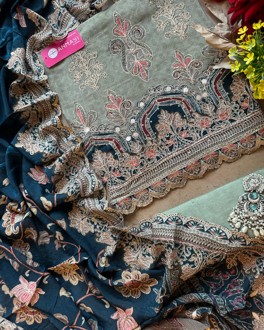 Patterned combination Pakistani look crepe suit set