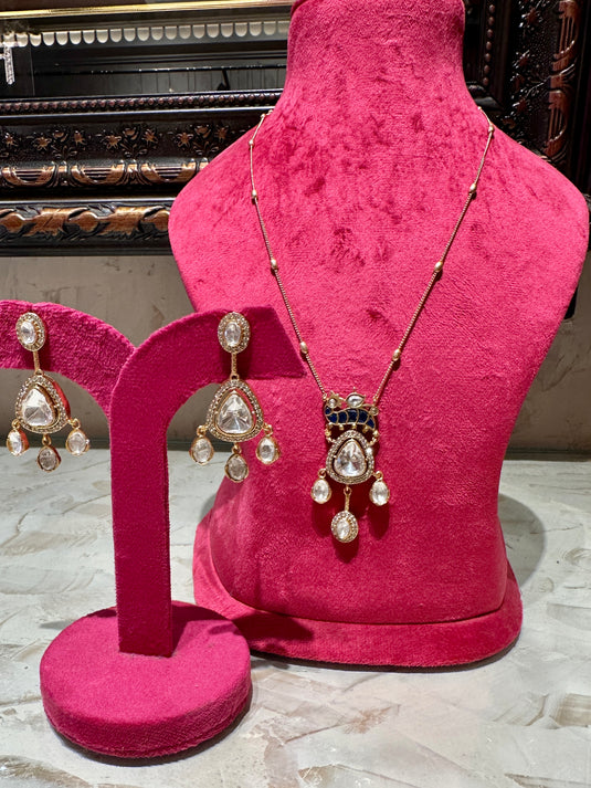 Dropping kundan chain set