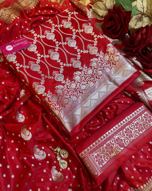 Pure Banarasi silk with silver weaves