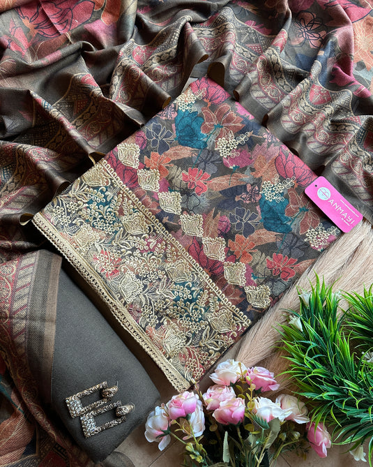 Coloured machine work soft spun suit set