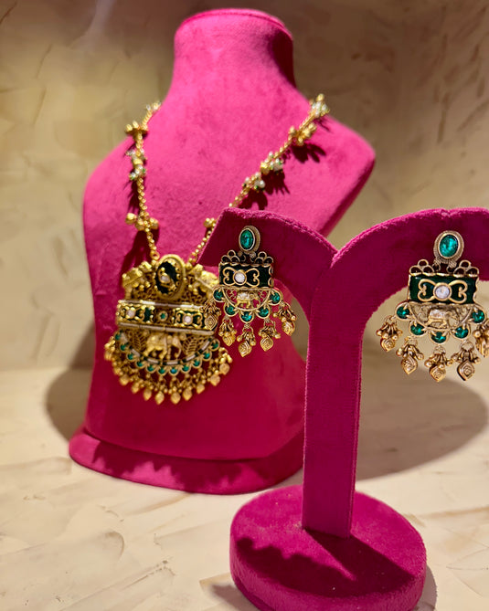 Malhaar embedded ghungroo chain set