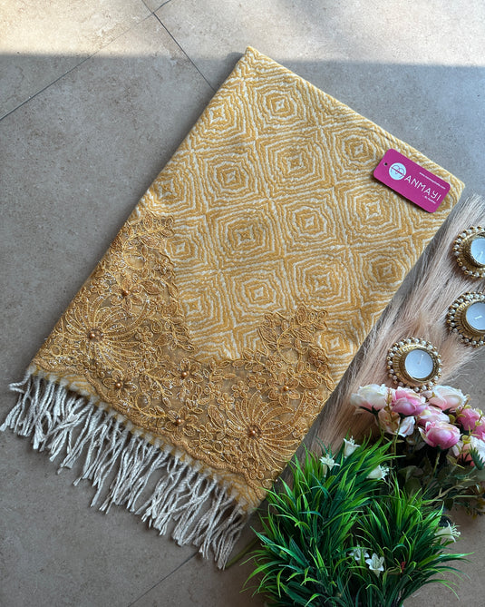 Abstract soft patched border woollen stole