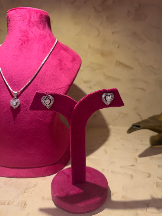 Solitaire heart silver chain set
