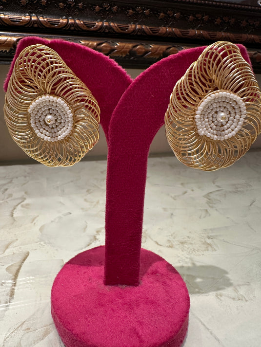 Pearl nest earrings
