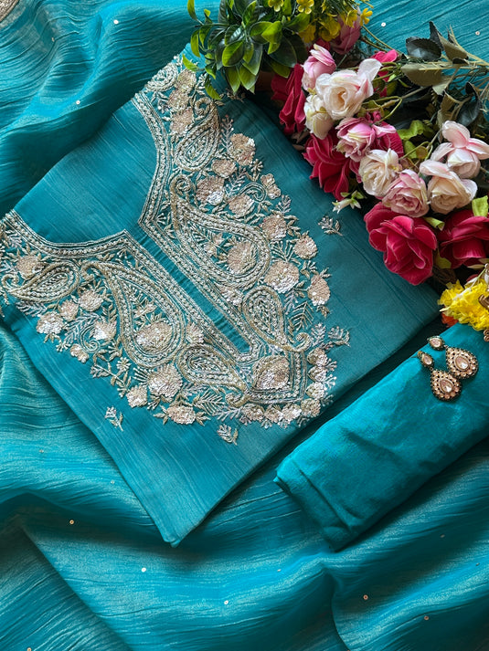 Crushed silk embroidery neck suit set