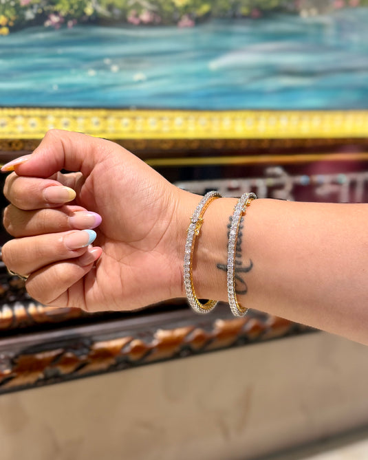 Openable single line AD pair of bangles