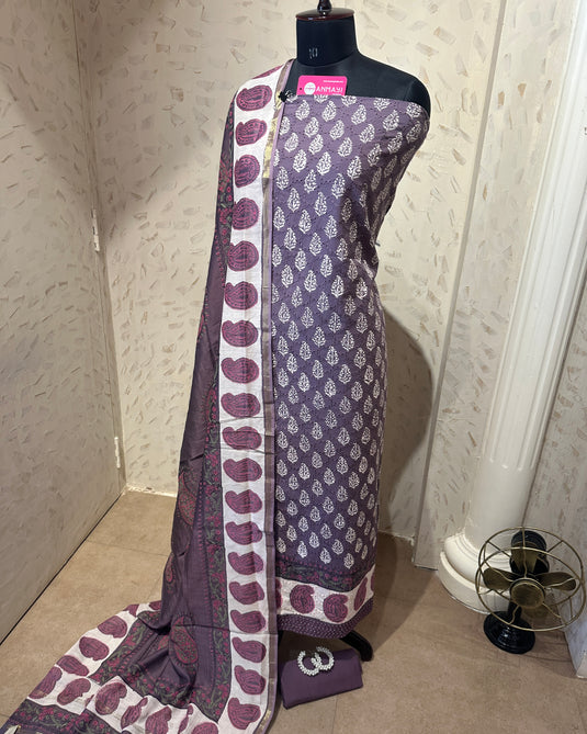 Hakooba block print suit set with cotton silk dupatta