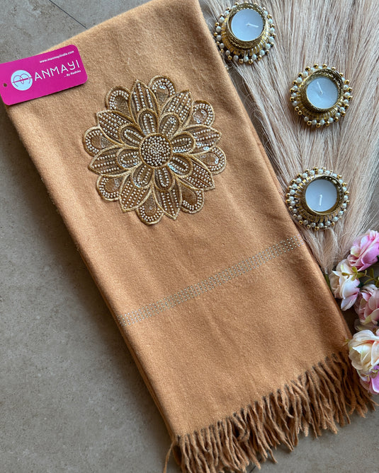 Patched flower motifs stole