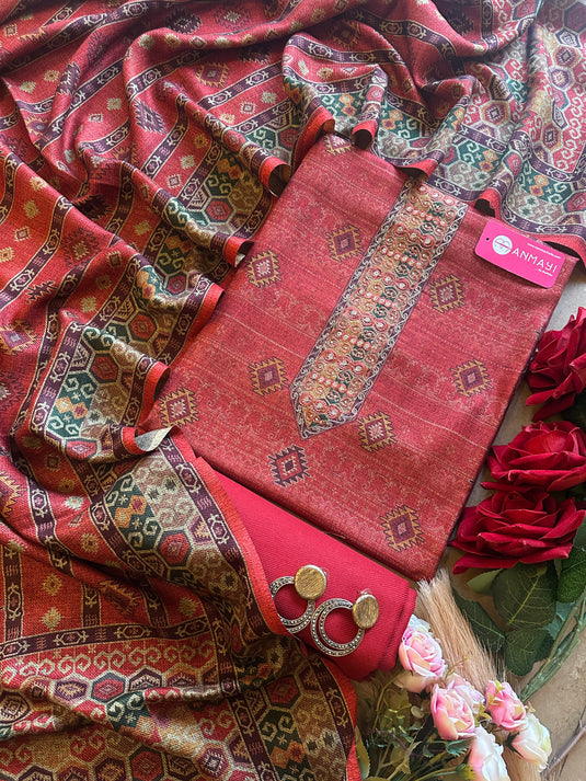 Patola print highlighted spun suit set