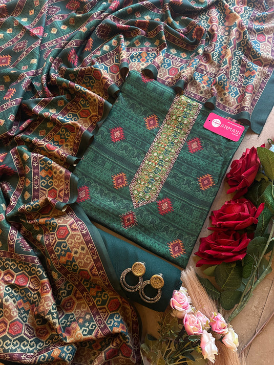 Patola print highlighted spun suit set