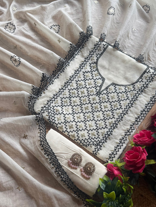 Thread stitch pita highlights Mul Chanderi suit set