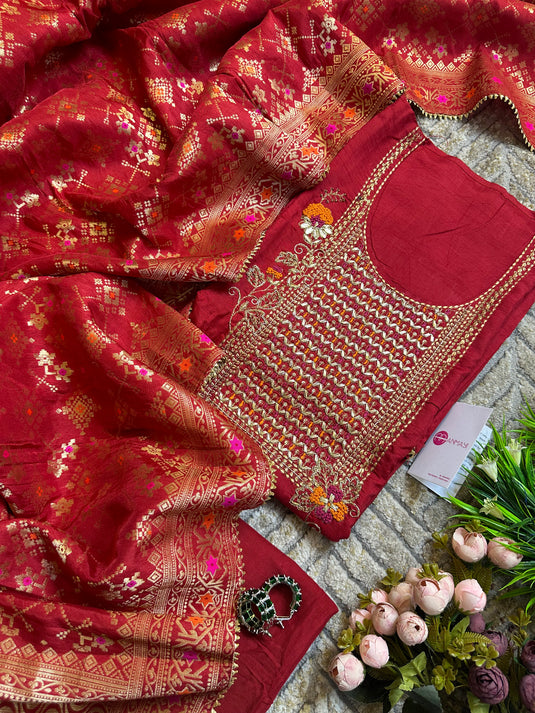 Banarasi Dupatta Dolla Silk Yoga Neck Suit